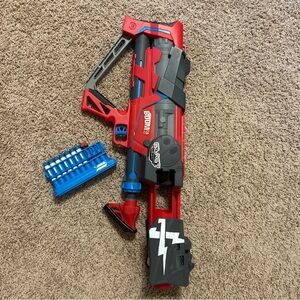 Mattel BOOMco Rapid Madness Blaster Toy Gun Foam dart Blaster w/clip 16 darts